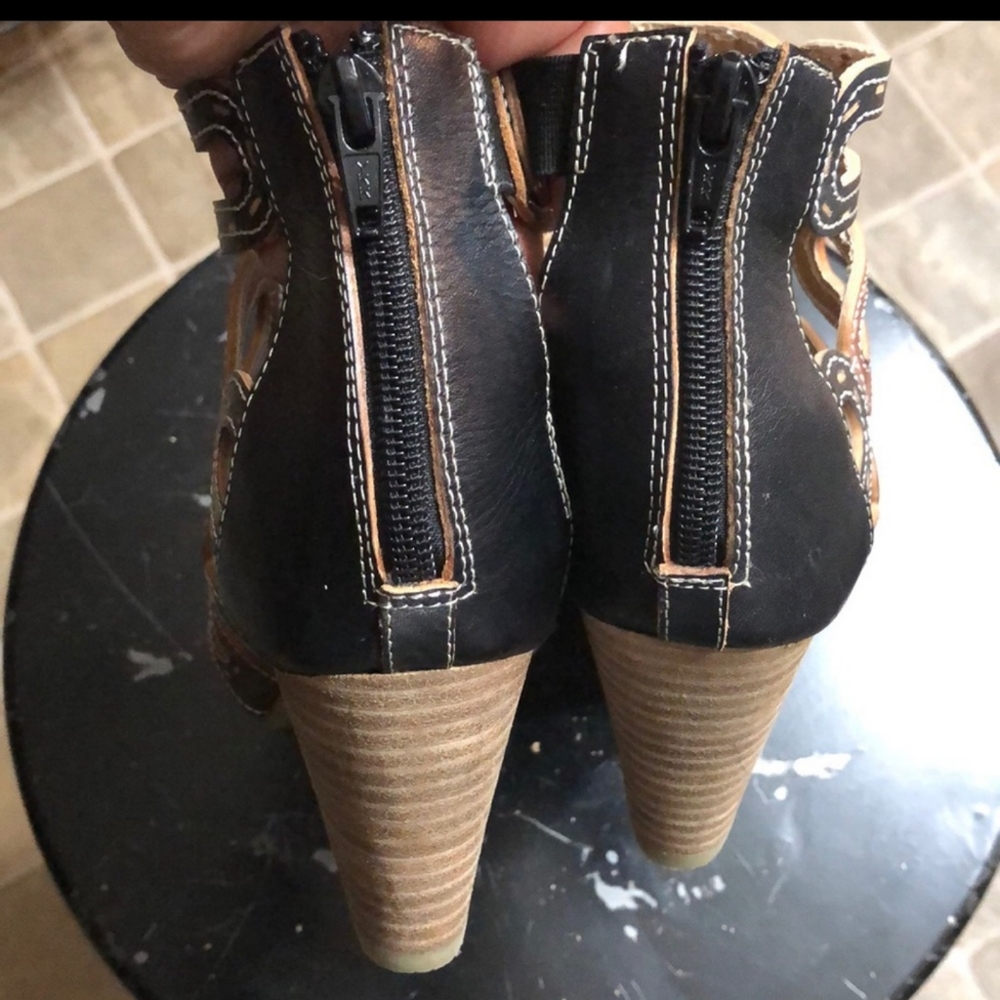 Spring Step Joyous caged heel leather sandal sz 37